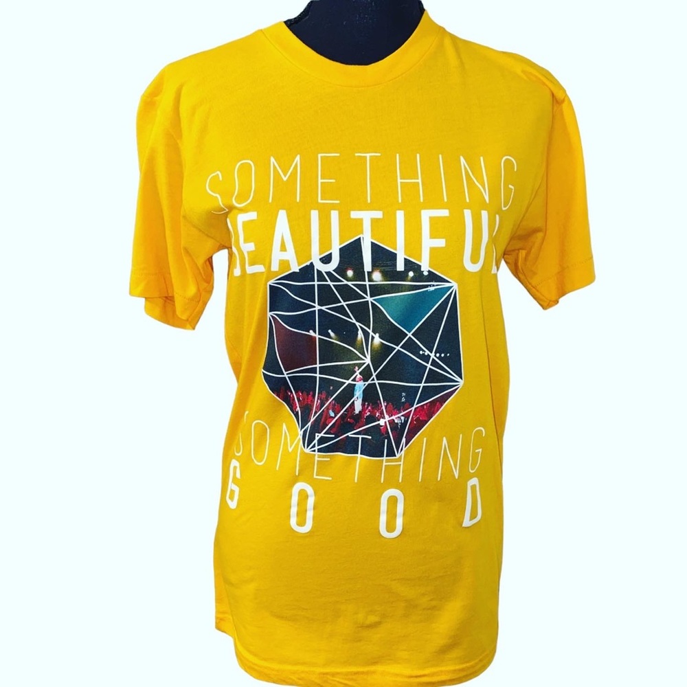 🌟🔥 BOGO Sale🔥🌟”Something Beautiful Something Good” Graphic Tee